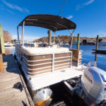 20' Sylvan pontoon boat rental on st johns river